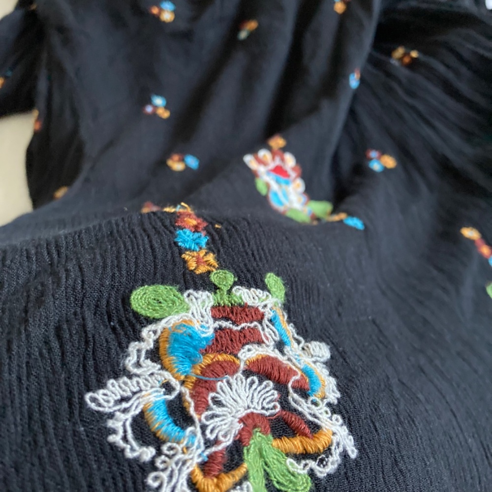 Free people women’s floral embroidered dress with flaws - Picture 7 of 10